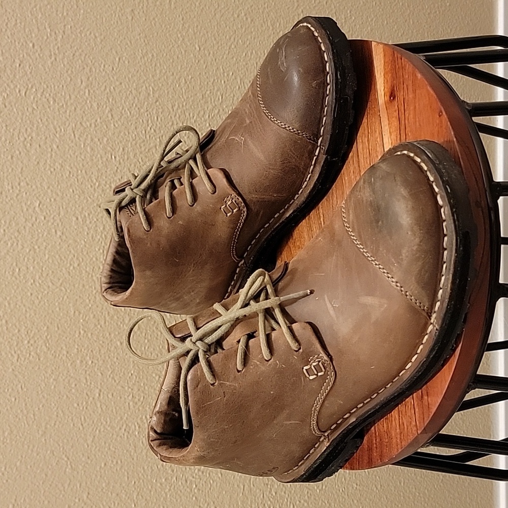 KEEN CHUKKA BOOTS